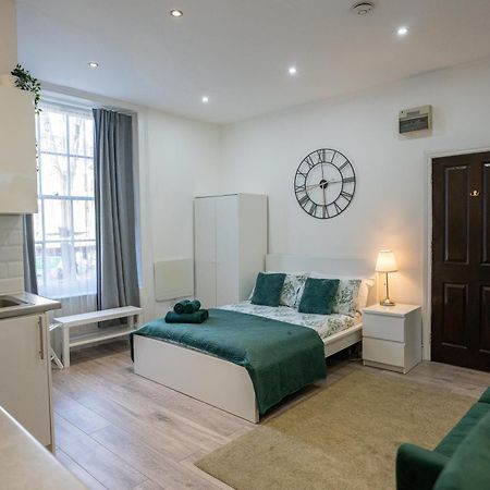 Beautiful Studio Flat In Hackney Next To Overground Station London Kültér fotó